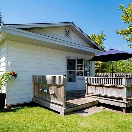 Bel Air Cottages And Motel Sauble Beach Eksteriør billede