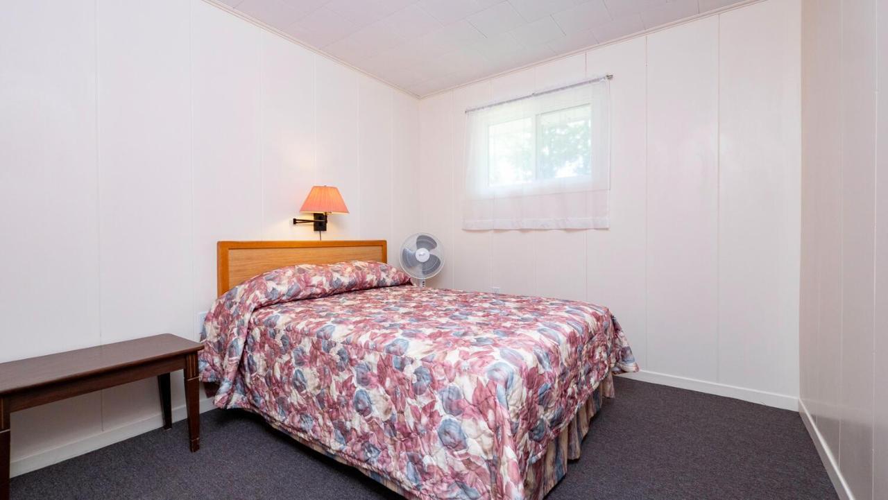 Bel Air Cottages And Motel Sauble Beach Eksteriør billede