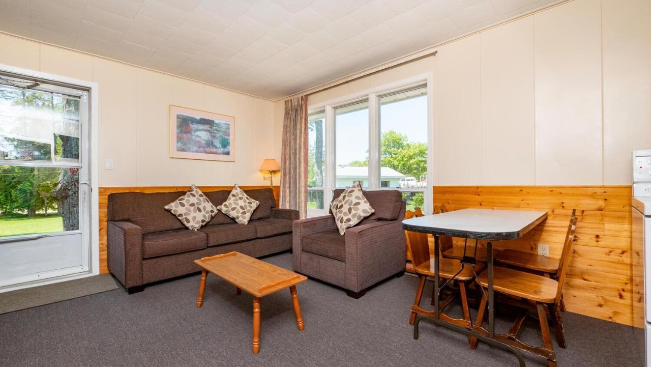Bel Air Cottages And Motel Sauble Beach Eksteriør billede
