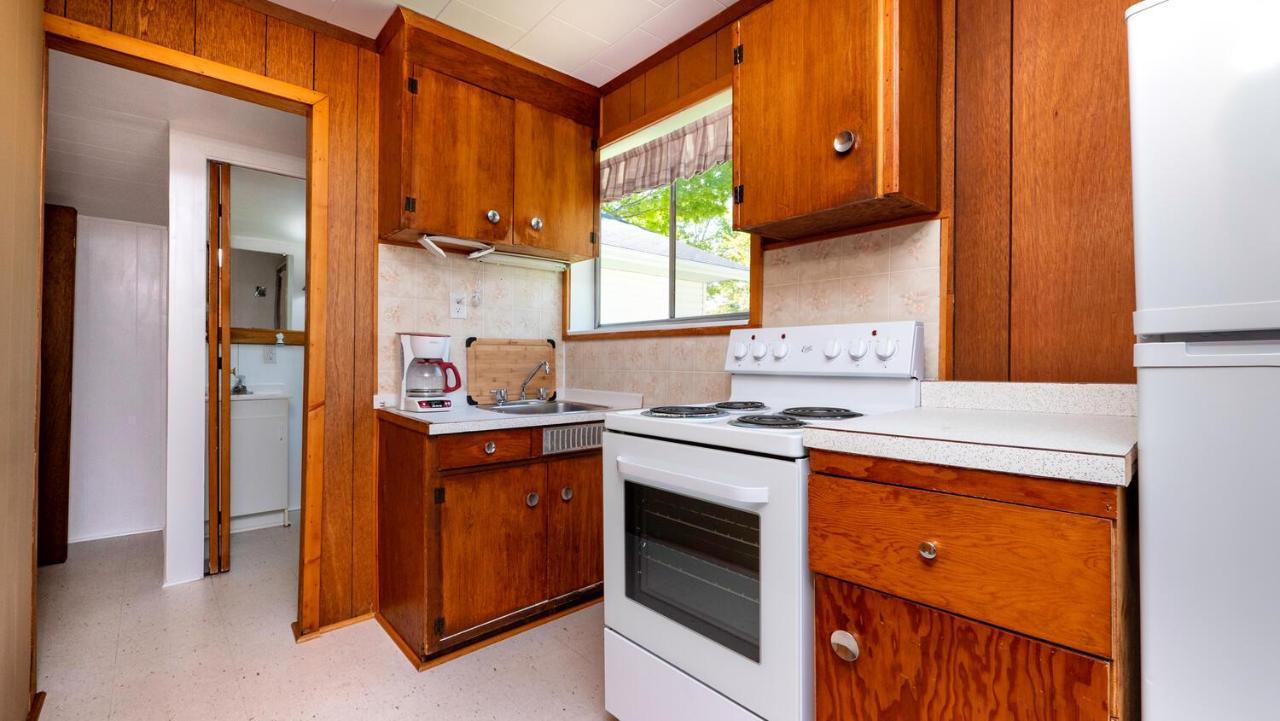 Bel Air Cottages And Motel Sauble Beach Eksteriør billede