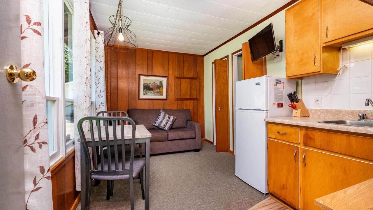 Bel Air Cottages And Motel Sauble Beach Eksteriør billede