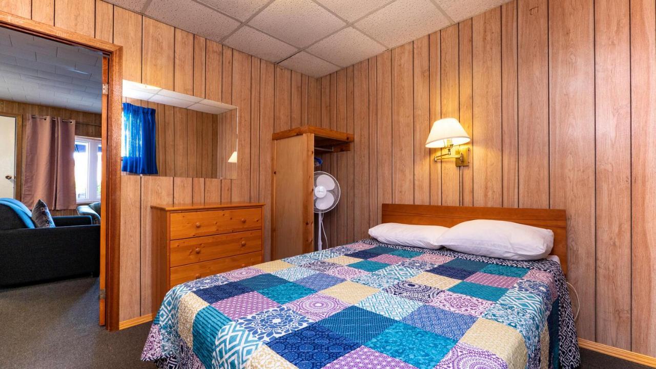 Bel Air Cottages And Motel Sauble Beach Eksteriør billede