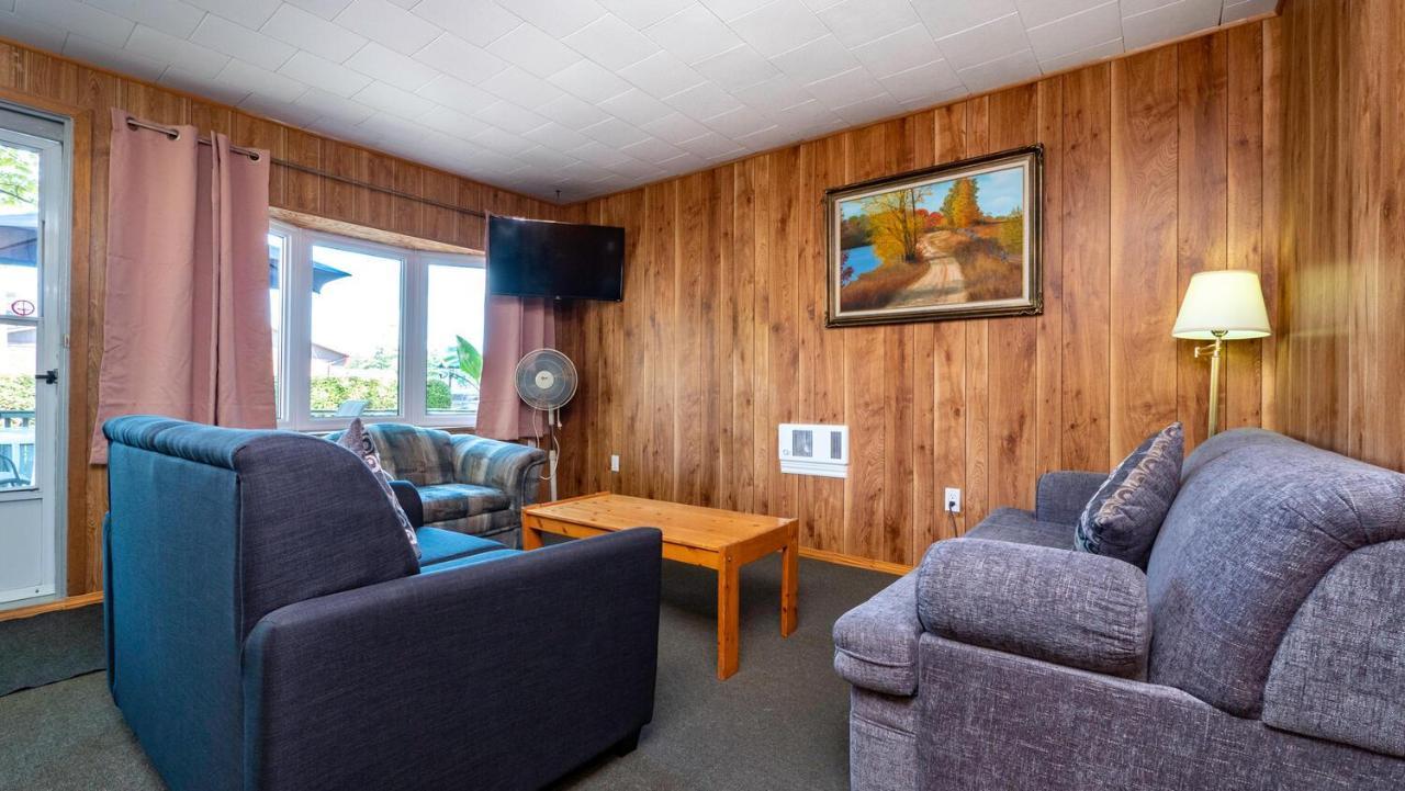 Bel Air Cottages And Motel Sauble Beach Eksteriør billede