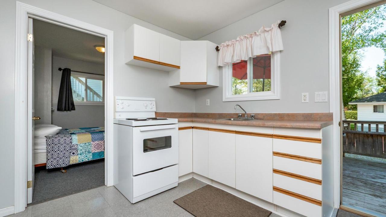 Bel Air Cottages And Motel Sauble Beach Eksteriør billede